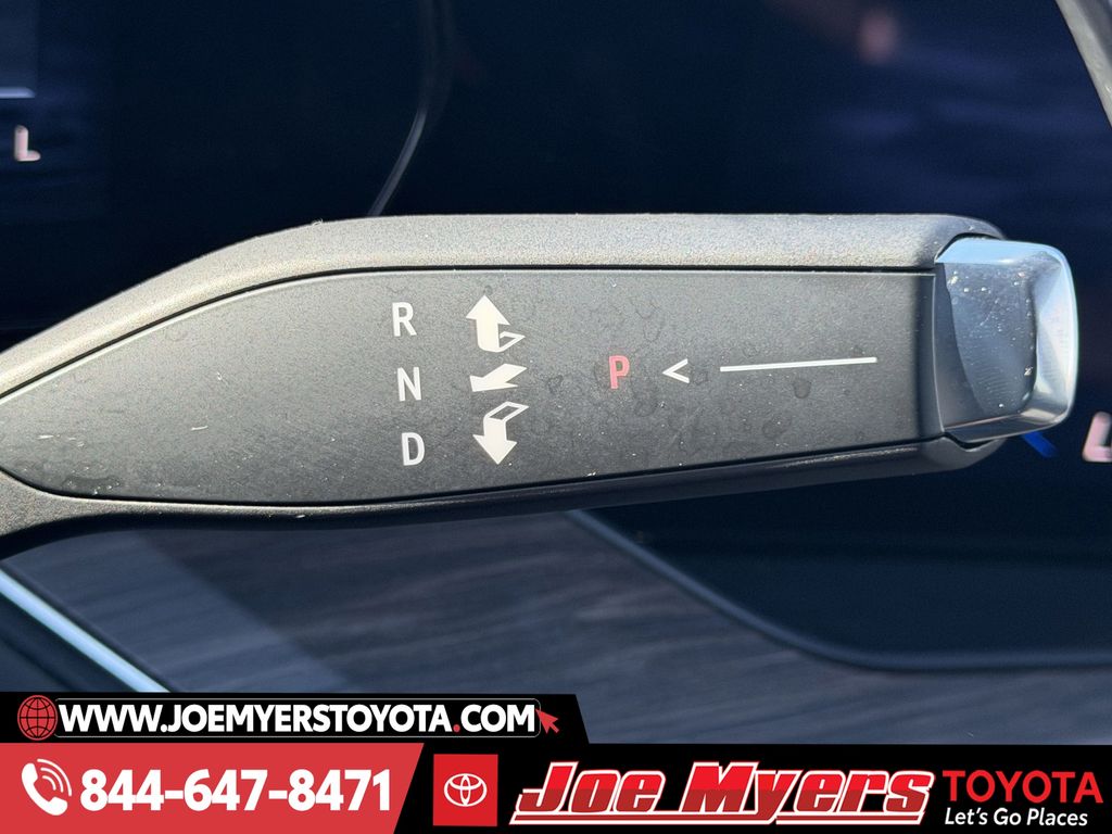 Used 2025 Black Chevrolet LT image 21