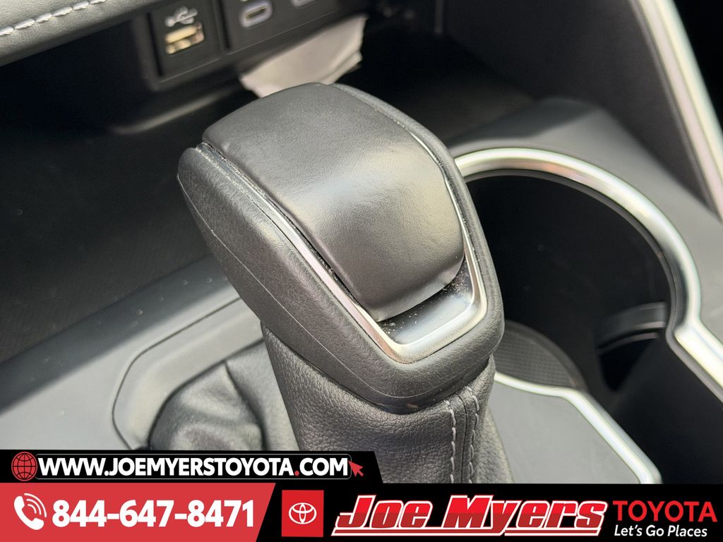 Used 2025 Blueprint Toyota LE image 21
