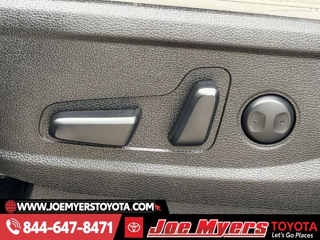 Used 2022 Gravity Gray Kia EX image 27