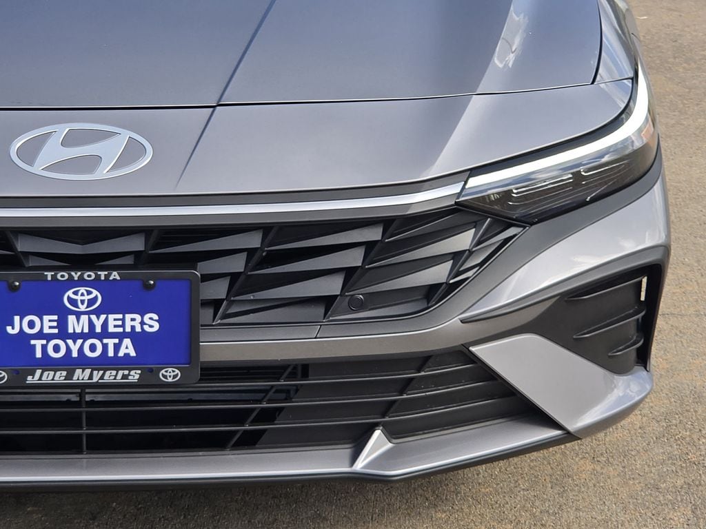 Used 2026 Fluid Metal Hyundai SEL Sport image 4