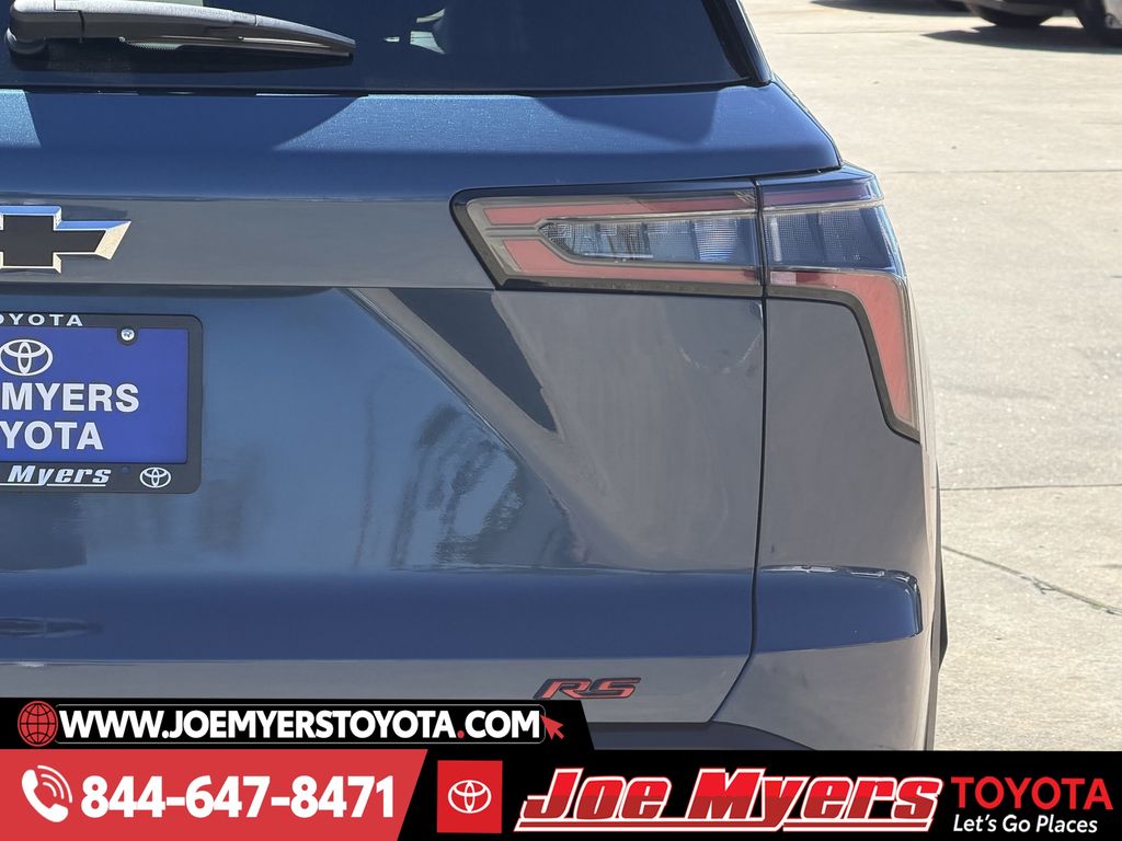 Used 2025 Lakeshore Blue Metallic Chevrolet RS image 9