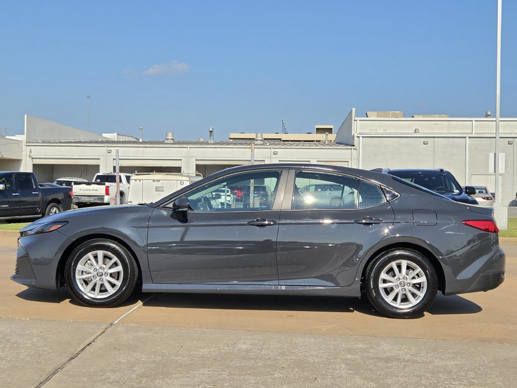 Used 2025 Underground Toyota LE image 6