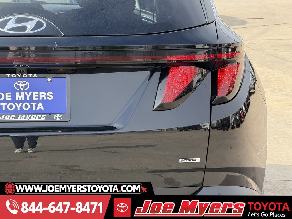 Used 2024 Black Pearl Hyundai SEL image 9