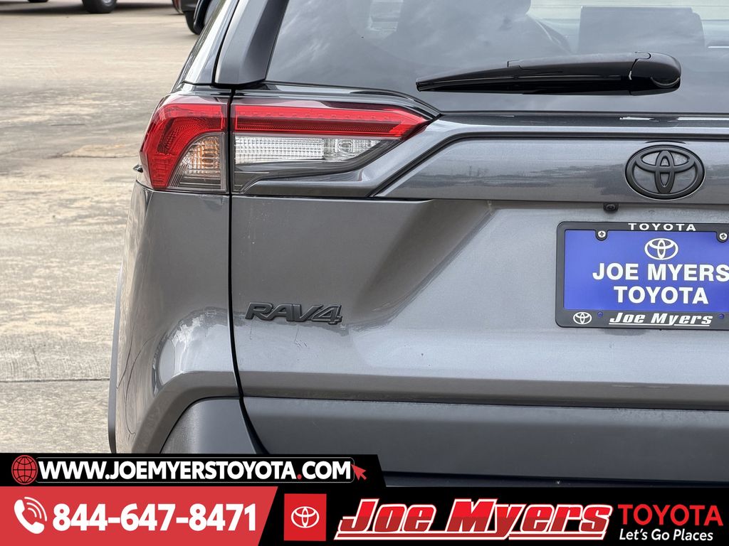 Used 2022 Magnetic Gray Metallic Toyota LE image 10