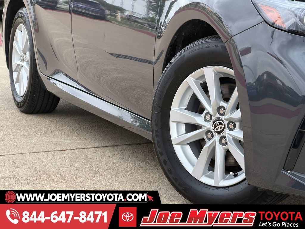 Used 2025 Underground Toyota LE image 12