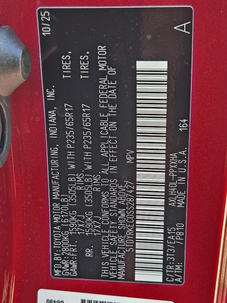 Used 2025 Pearl Toyota XLE image 32