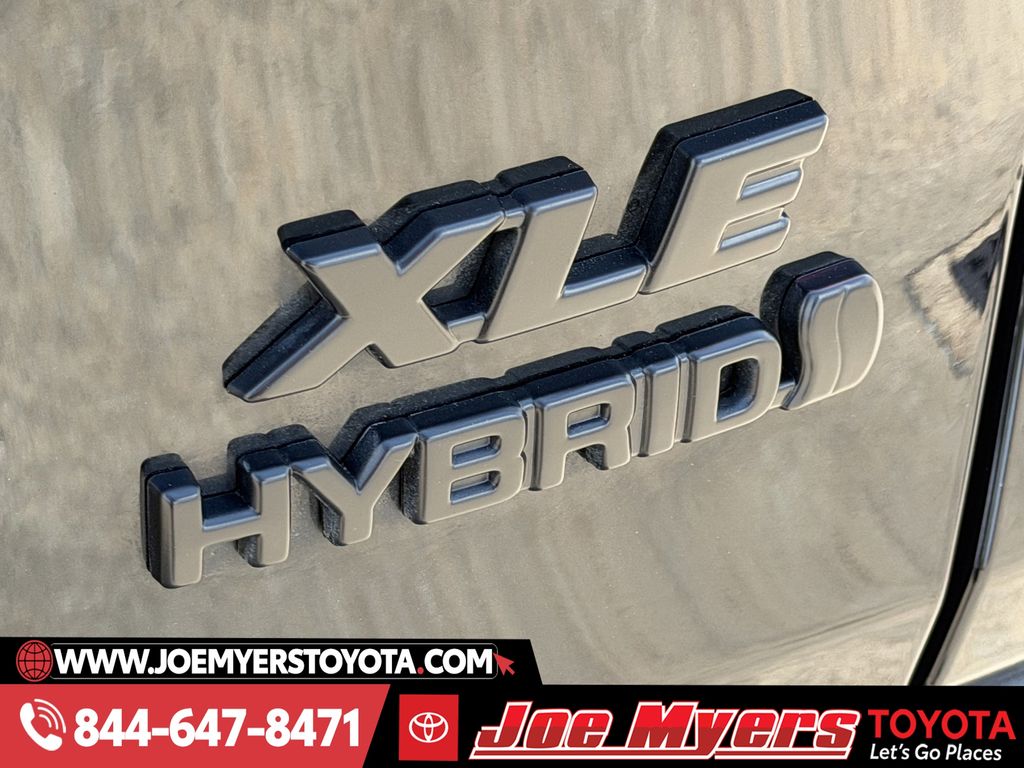 Used 2024 Midnight Black Metallic Toyota XLE Premium image 11