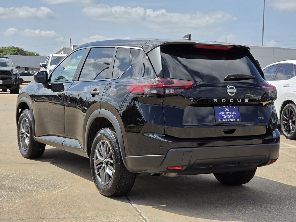 Used 2025 Super Black Nissan S image 7