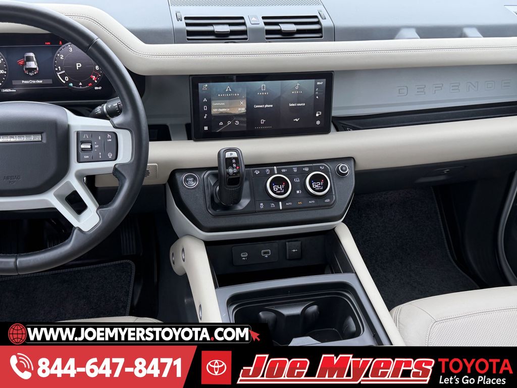 Used 2024 Fuji White Land Rover S image 16