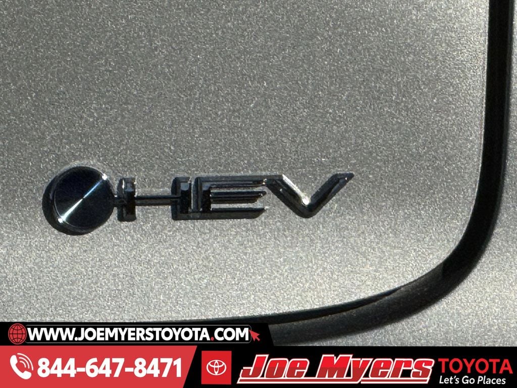 New 2026 Cutting Edge Toyota XLE image 8