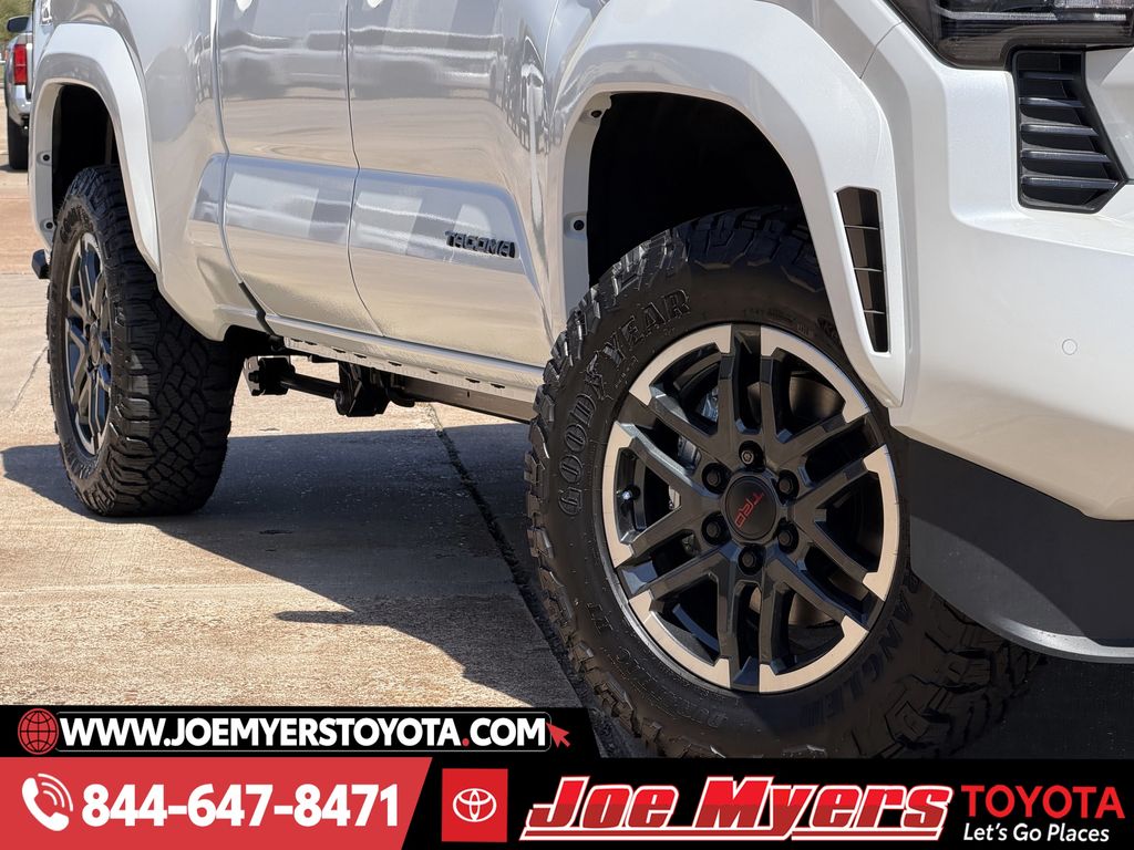 New 2026 Wind Chill Pear Toyota TRD Sport image 11