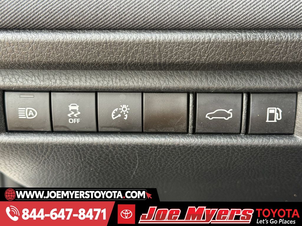 Used 2025 Ice Cap Toyota LE image 25