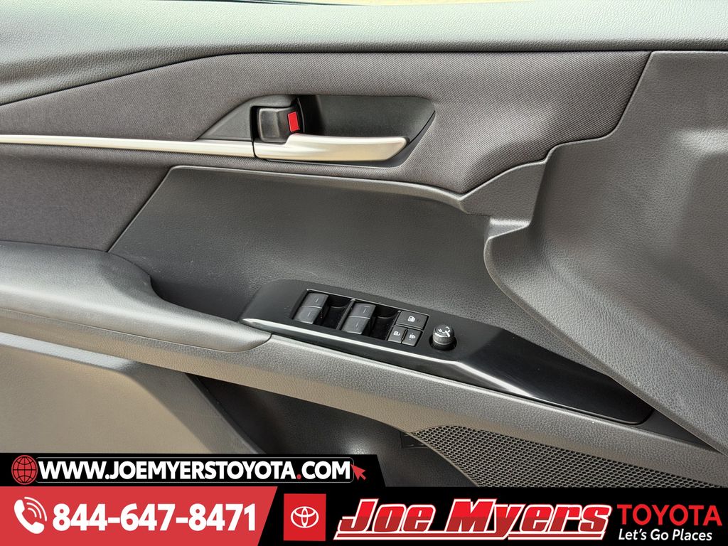 Used 2025 Underground Toyota LE image 26