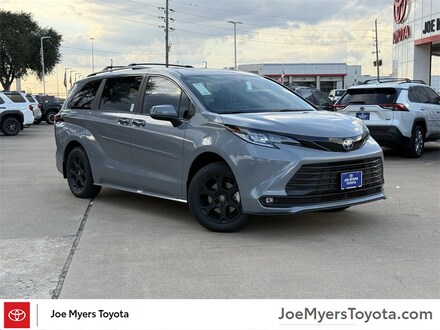 2025 Toyota Sienna Woodland Edition Van Passenger Van
