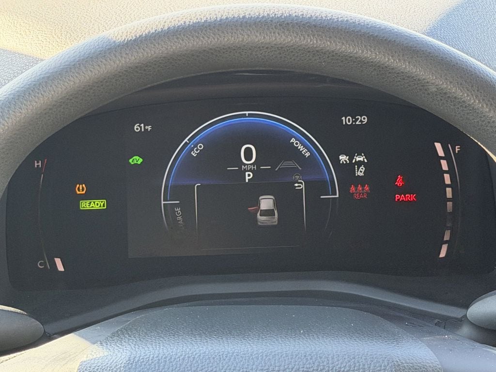 2025 Toyota Camry LE - Photo 16