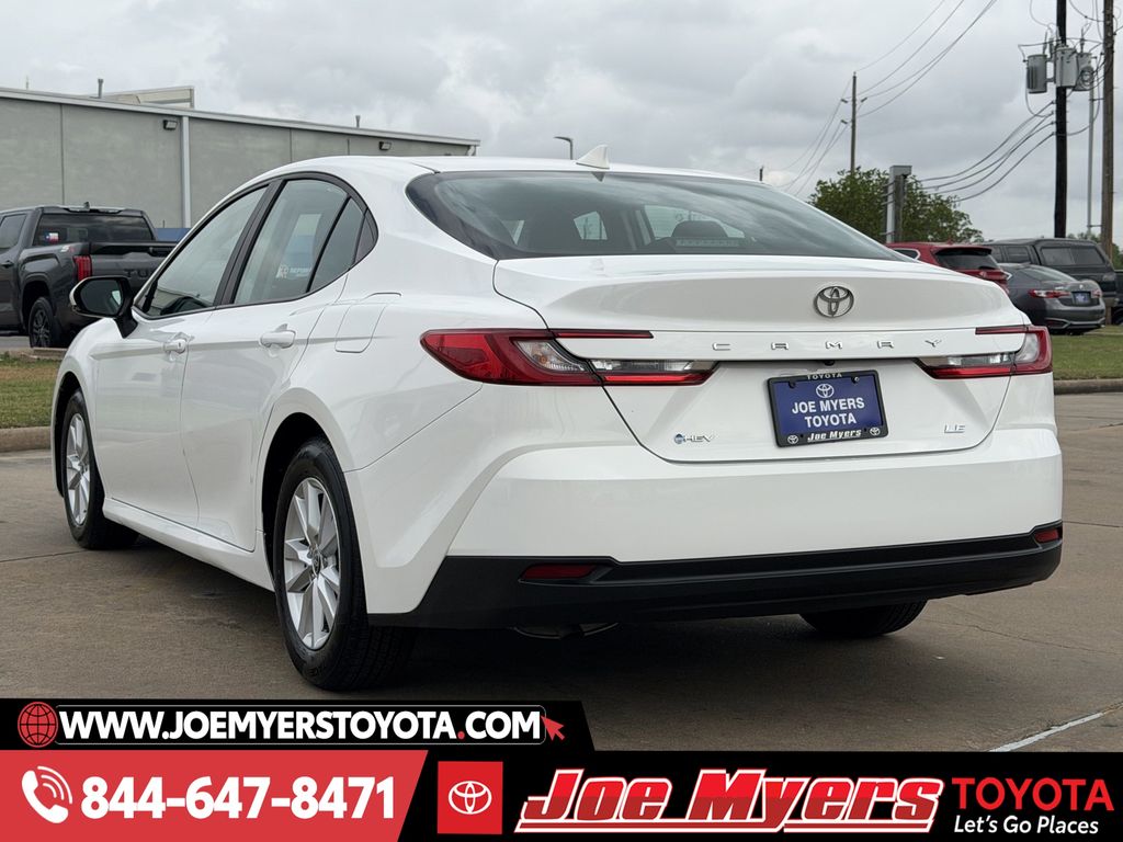 Used 2025 White Toyota LE image 7