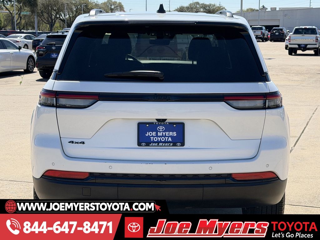 Used 2025 Bright White Clearcoat Jeep Altitude image 8