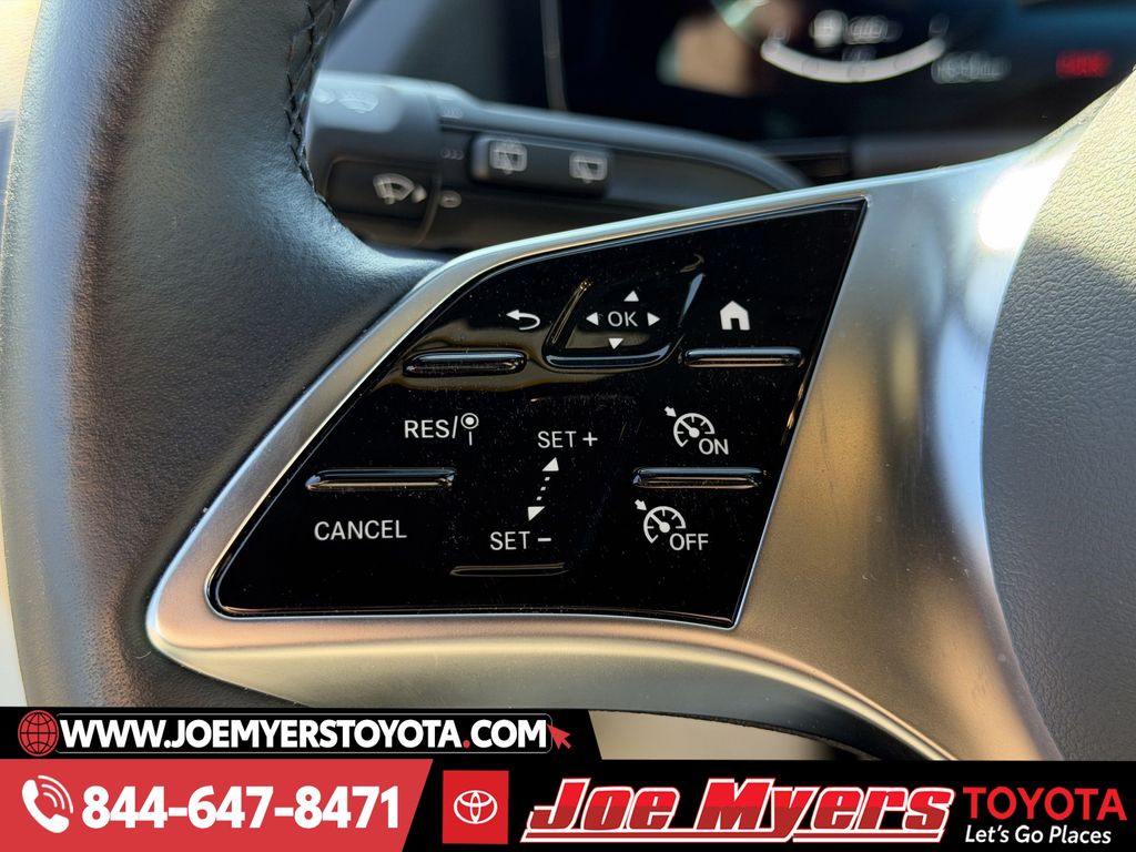 Used 2025 White Mercedes-Benz GLA 250 image 24