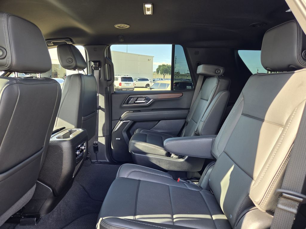 Used 2025 Onyx Black GMC Denali image 28