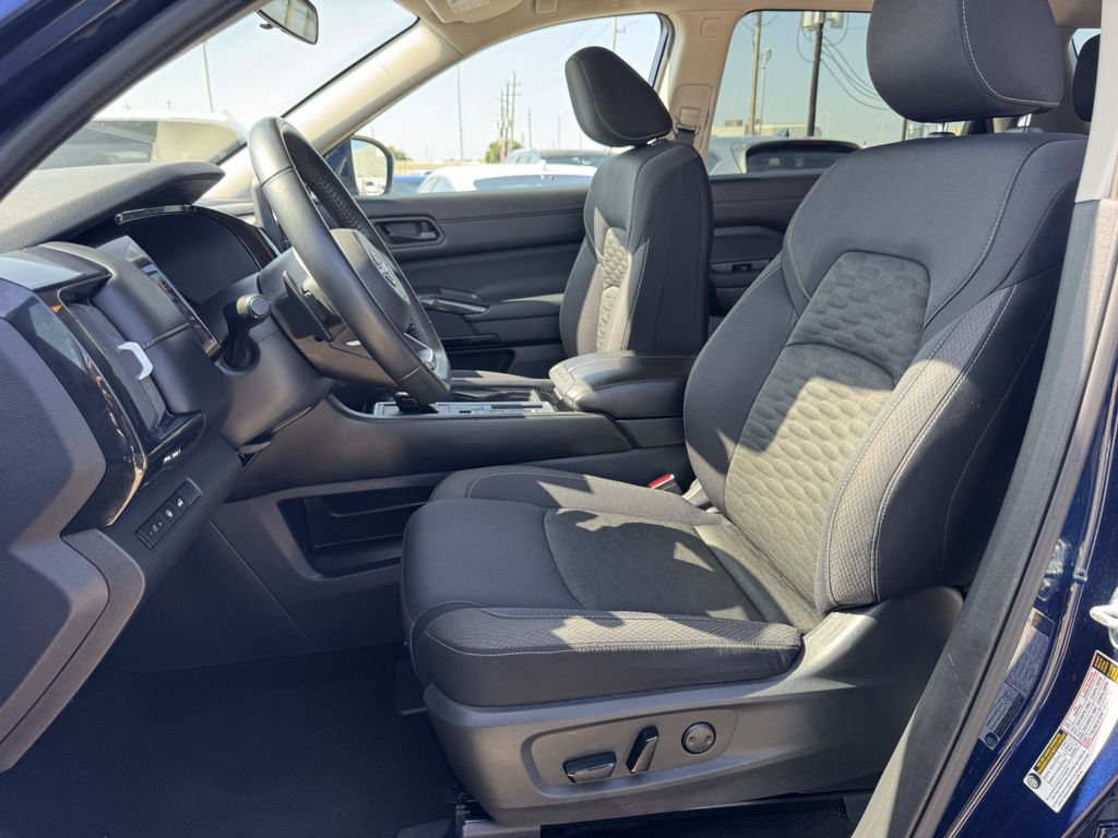 Used 2025 Deep Ocean Blue Pearl Nissan SV image 22