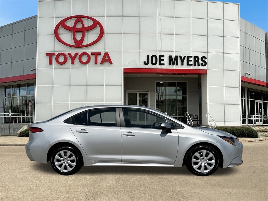 Used 2024 Toyota Corolla LE Sedan