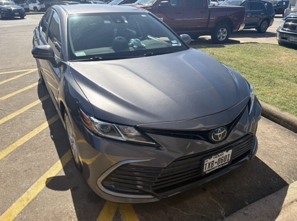 2023 Toyota Camry LE photo 2