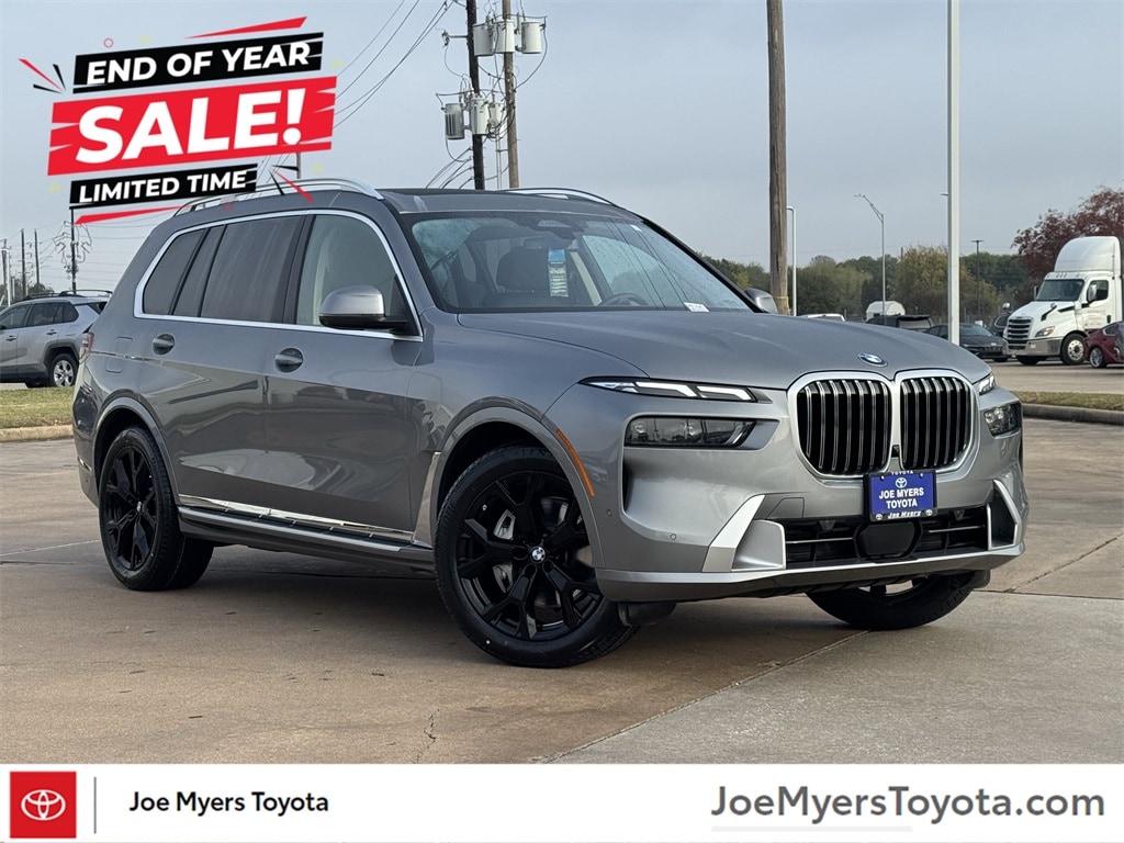 2025 BMW X7 40i's photo