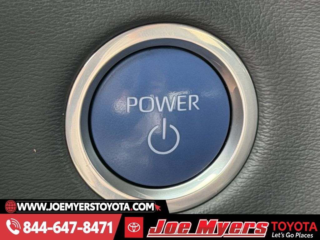 Used 2024 Ice Cap Toyota Platinum image 22