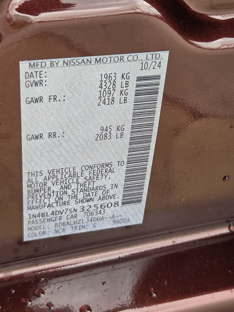 Used 2025 Garnet Pearl Metallic Nissan 2.5 SV image 31