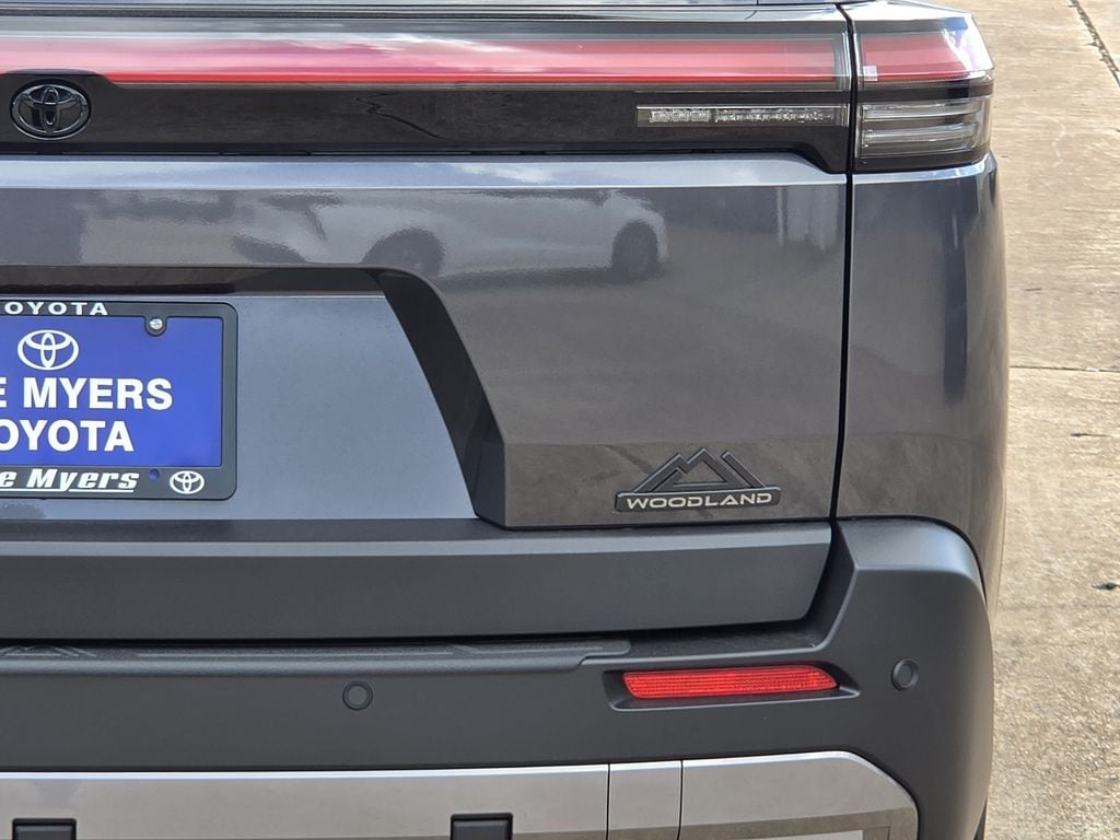 New 2026 Pavement Toyota Premium image 9