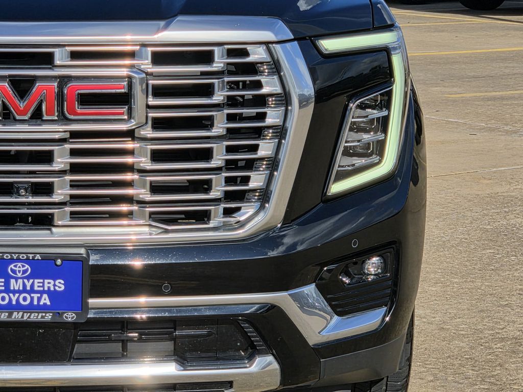 Used 2025 Onyx Black GMC Denali image 4