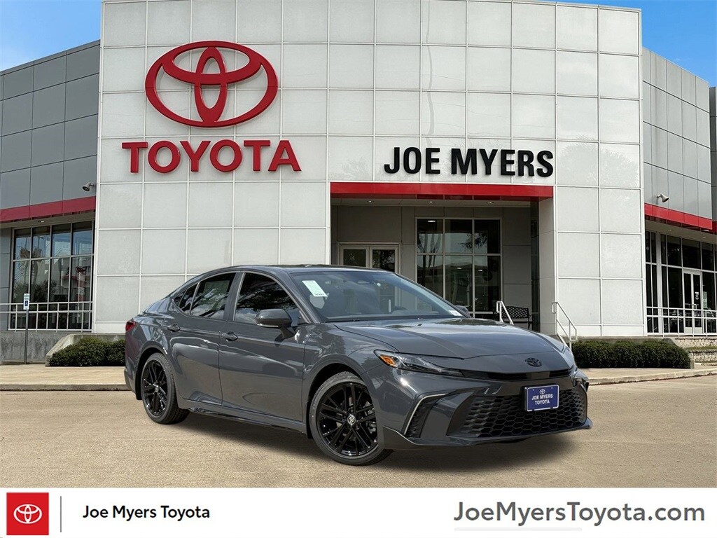 New 2026 Toyota Camry SE Sedan