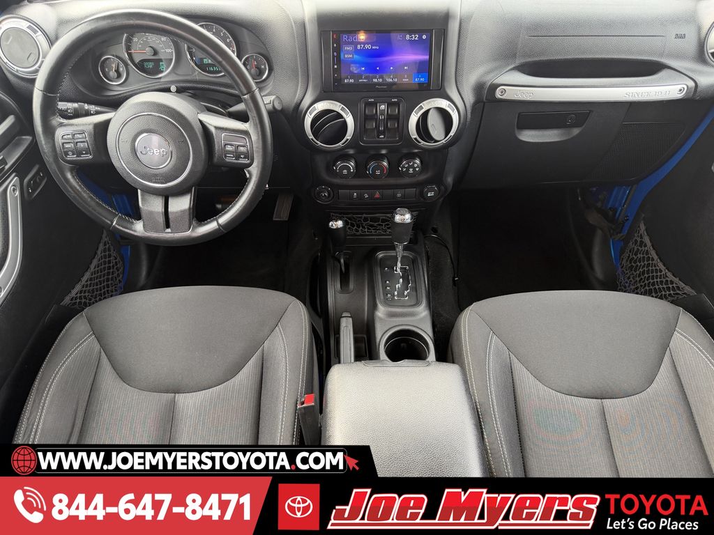 Used 2016 Hydro Blue Pearl Coat Jeep Unlimited Sahara image 13