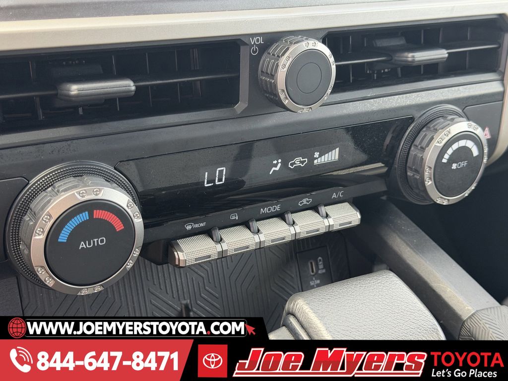 Used 2025 Underground Toyota SR5 image 18