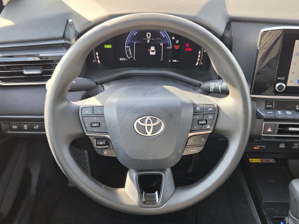 Used 2026 Ice Toyota LE image 15
