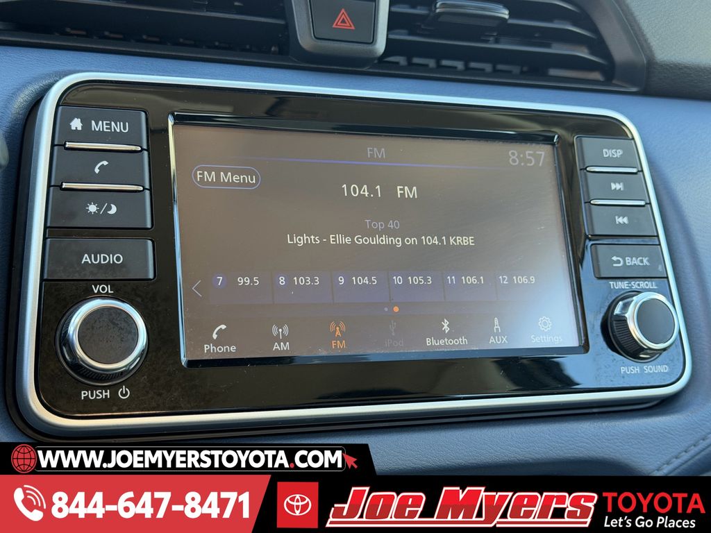 Used 2025 Gun Metallic Nissan 1.6 SV image 17