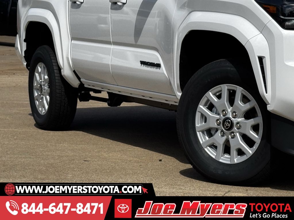 New 2026 Ice Cap Toyota SR5 image 11