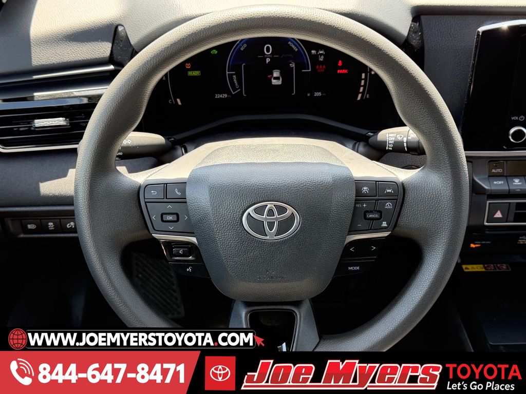 Used 2025 Ice Cap Toyota LE image 15