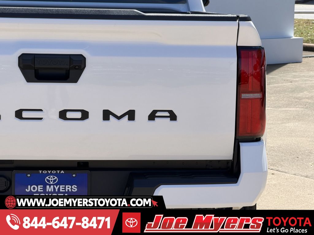 New 2026 Ice Cap Toyota SR5 image 9