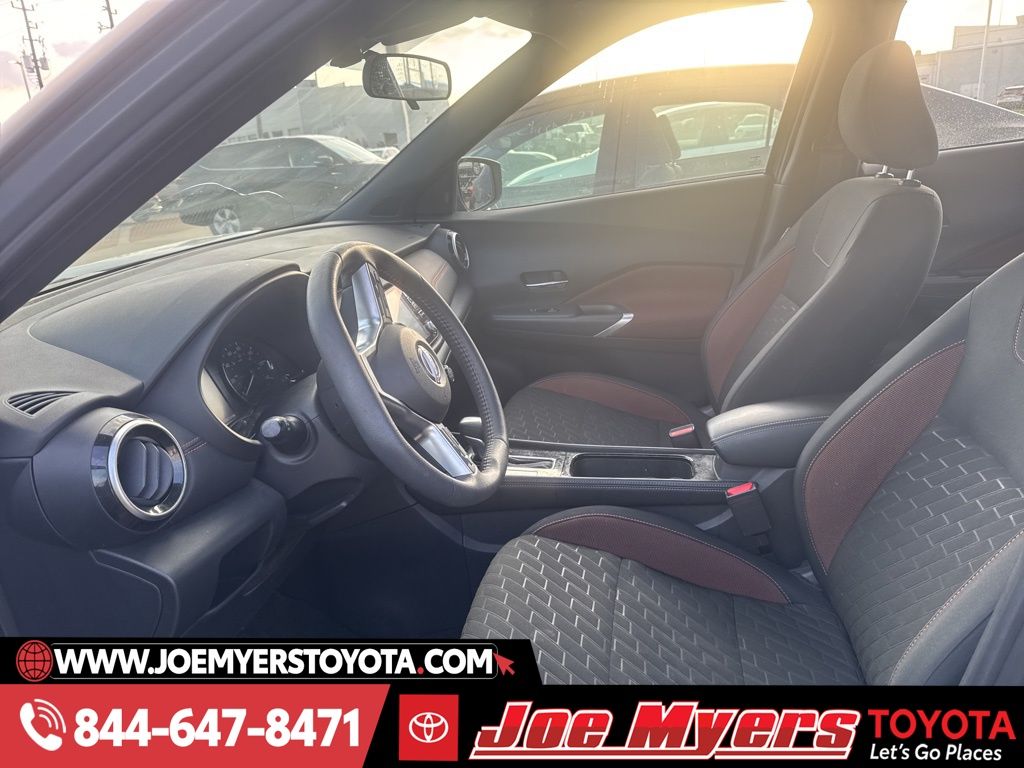 Used 2023 Gray Super Black Nissan SR image 2