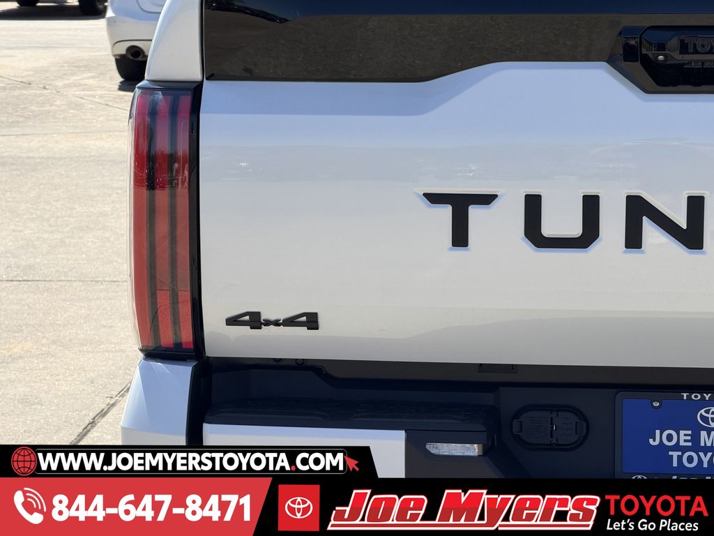 New 2026 Wind Chill Pearl Toyota Platinum image 10