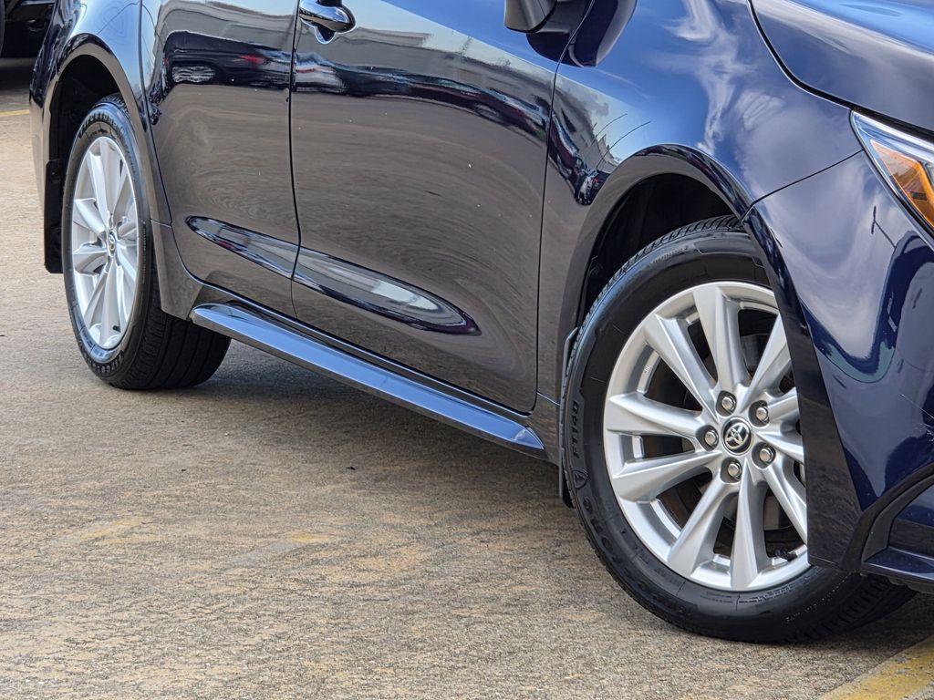 Used 2023 Blueprint Toyota LE image 12