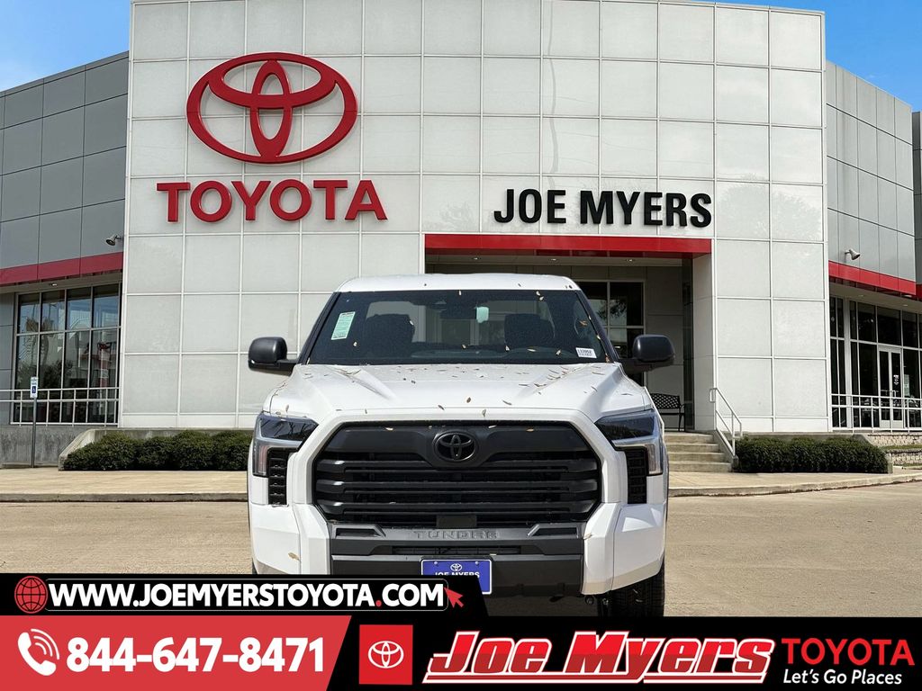 2025 Toyota Tundra SR5 - Photo 6