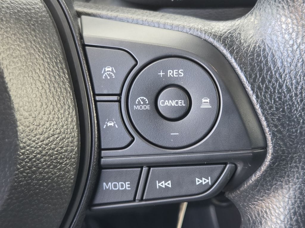 Used 2026 Ice Toyota LE image 21