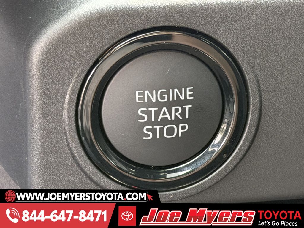 New 2026 Ice Cap Toyota SR5 image 20