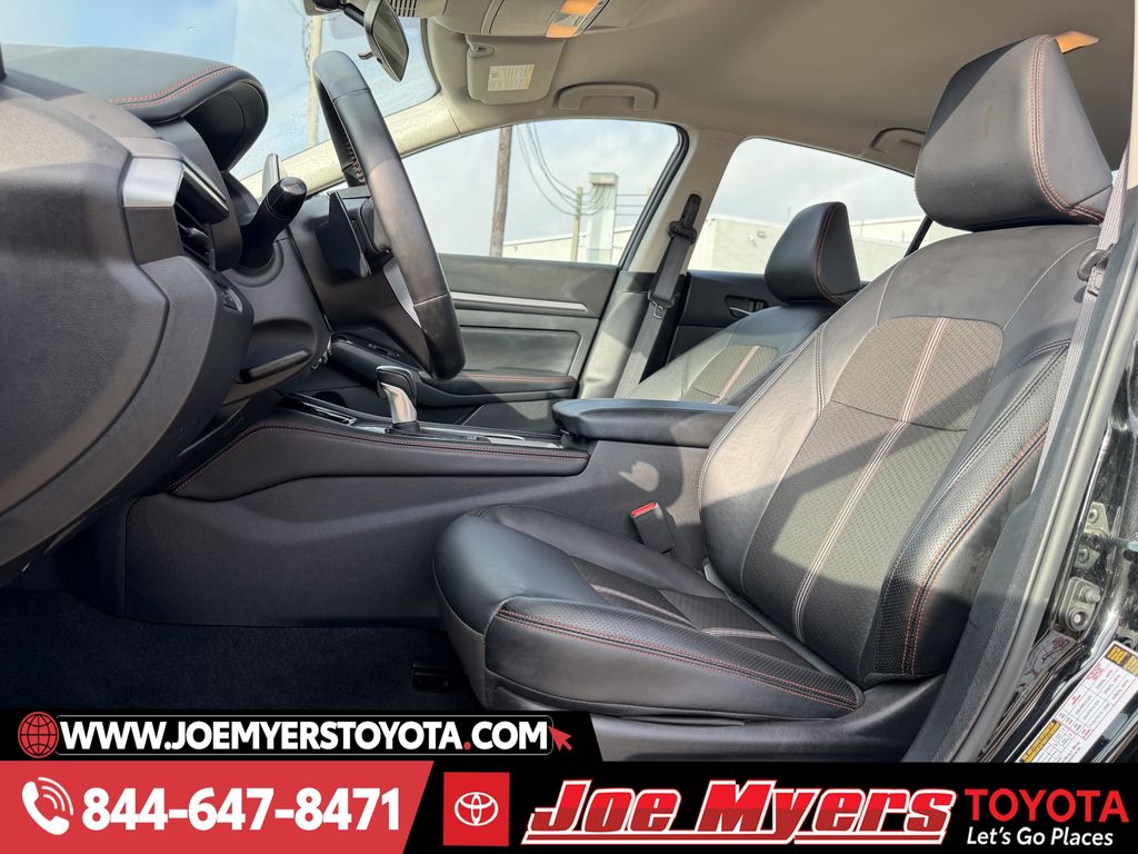 Used 2025 Super Black Clearcoat Nissan 2.5 SR image 27