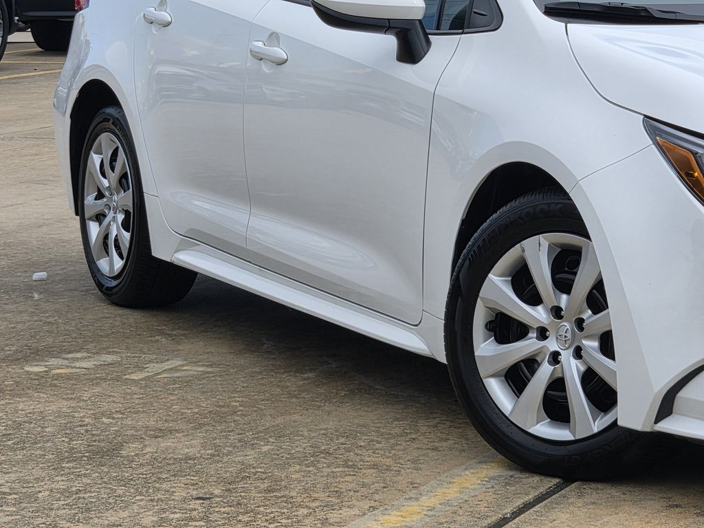 Used 2026 Ice Toyota LE image 12