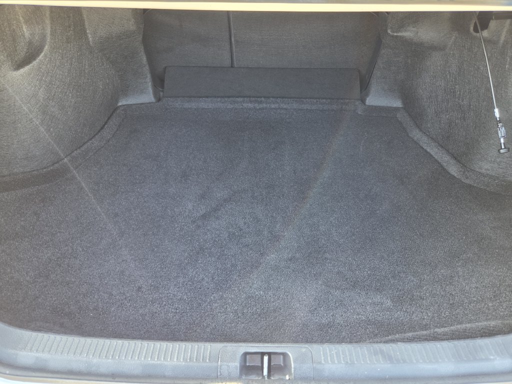 Used 2026 Ice Toyota LE image 29