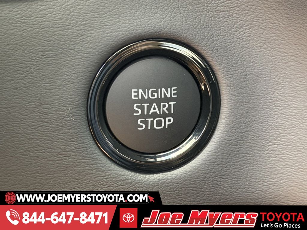 New 2026 Lunar Rock Toyota Platinum image 20