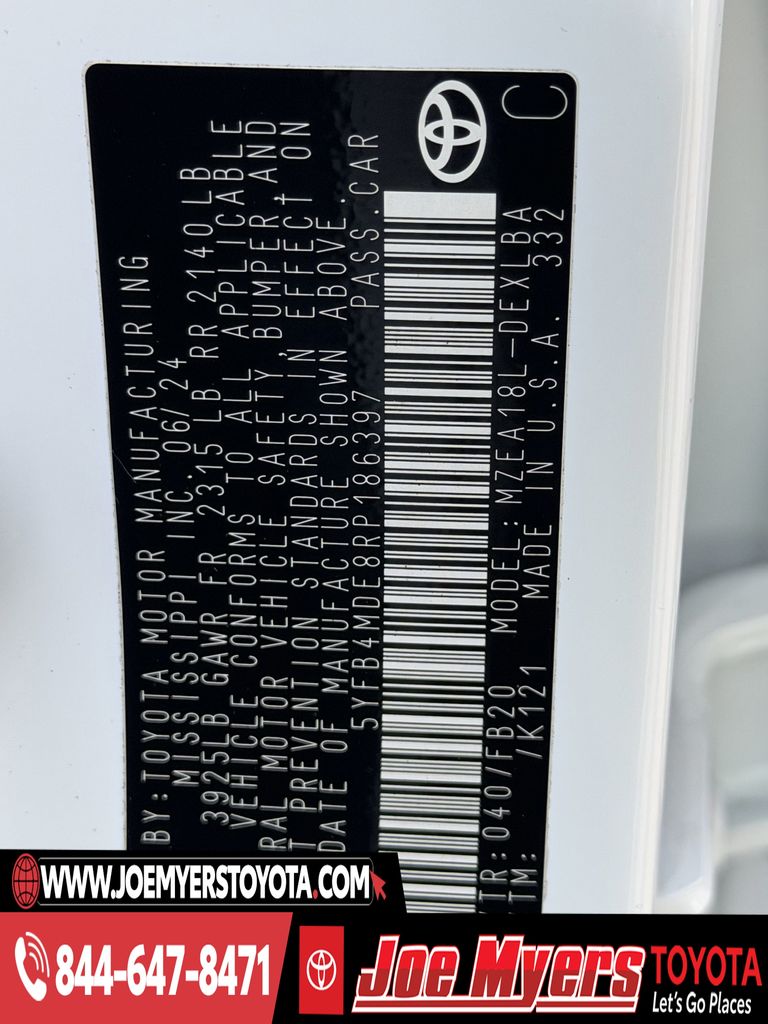 Used 2024 Ice Cap Toyota LE image 30